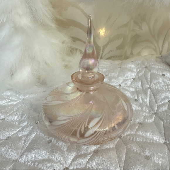 Vintage Iridescent Glass Perfume Bottle Pink and White Atomizer With Stopper - Picture 7 of 7